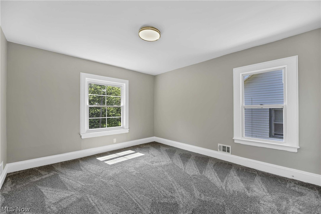 1697 Cumberland Road Cleveland, OH 44118 - Photo 23 of 35