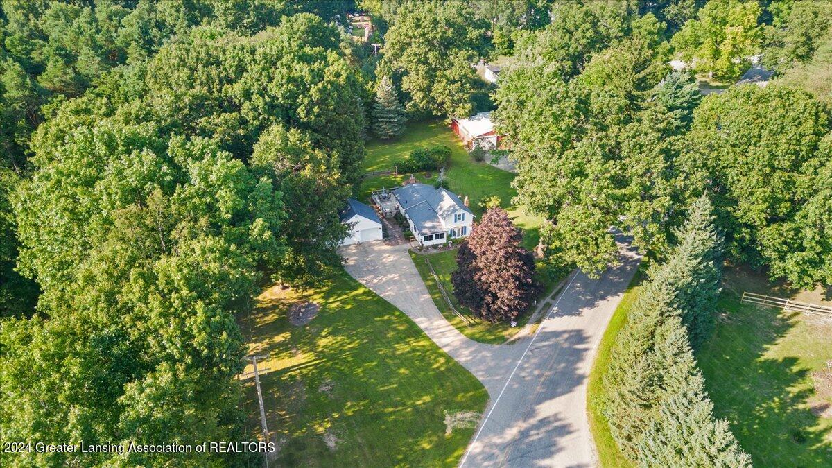 9978 Stoll Road Haslett, MI 48840 - Photo 43 of 51 03-Media Jett - 01