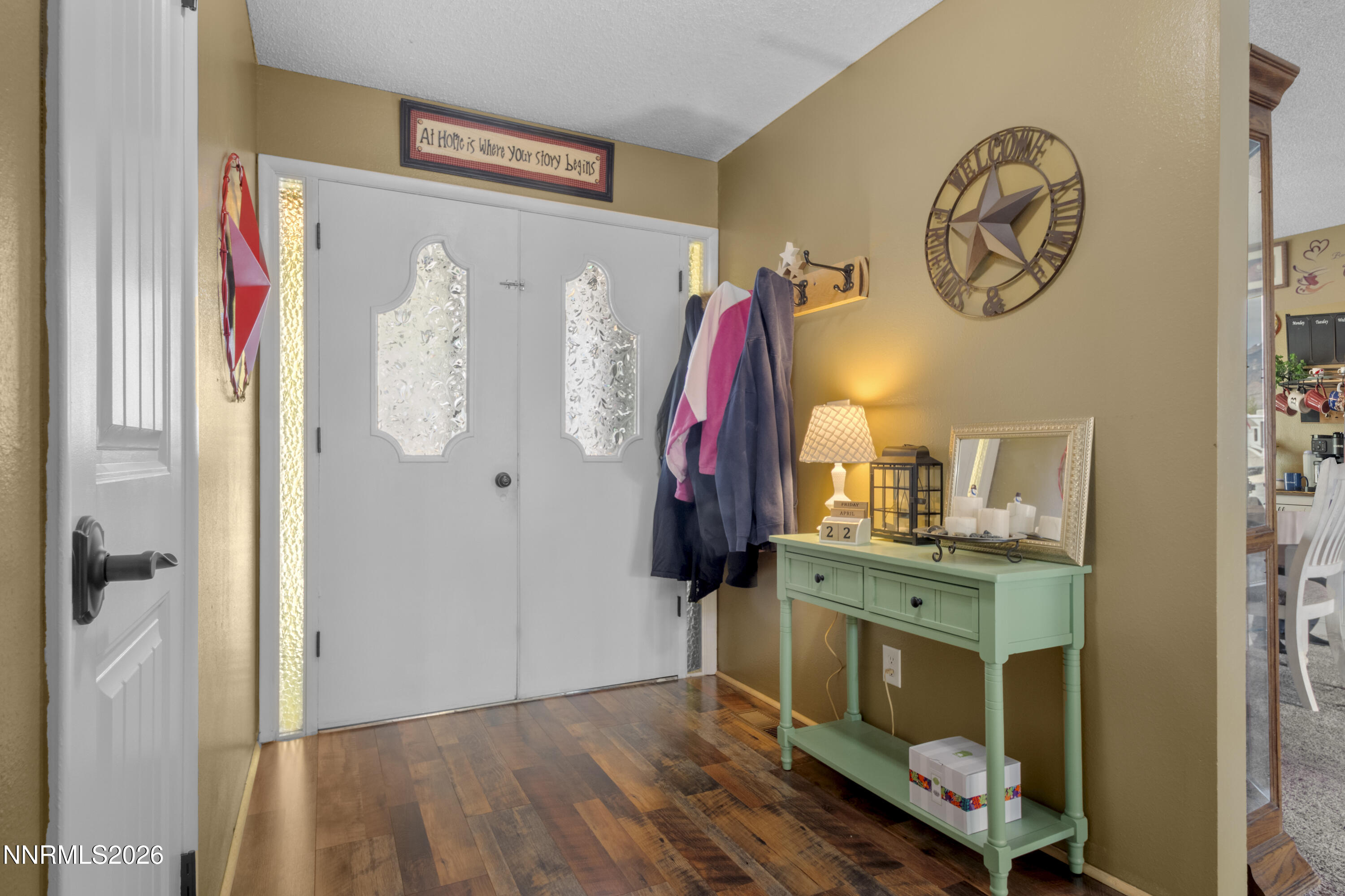 804 K Street Hawthorne, NV 89415 - Photo 2 of 19 Entry