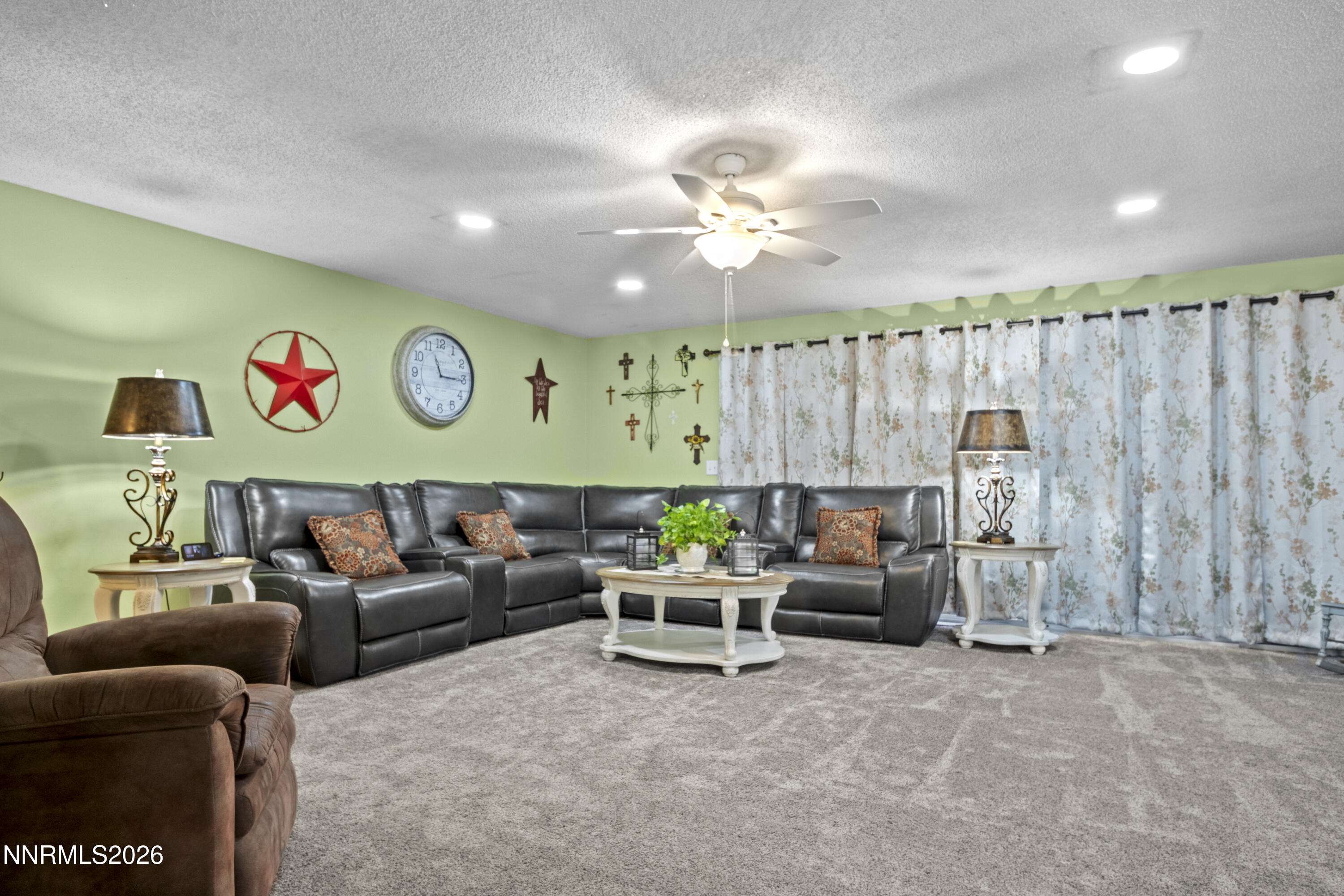 804 K Street Hawthorne, NV 89415 - Photo 9 of 19 Great Room