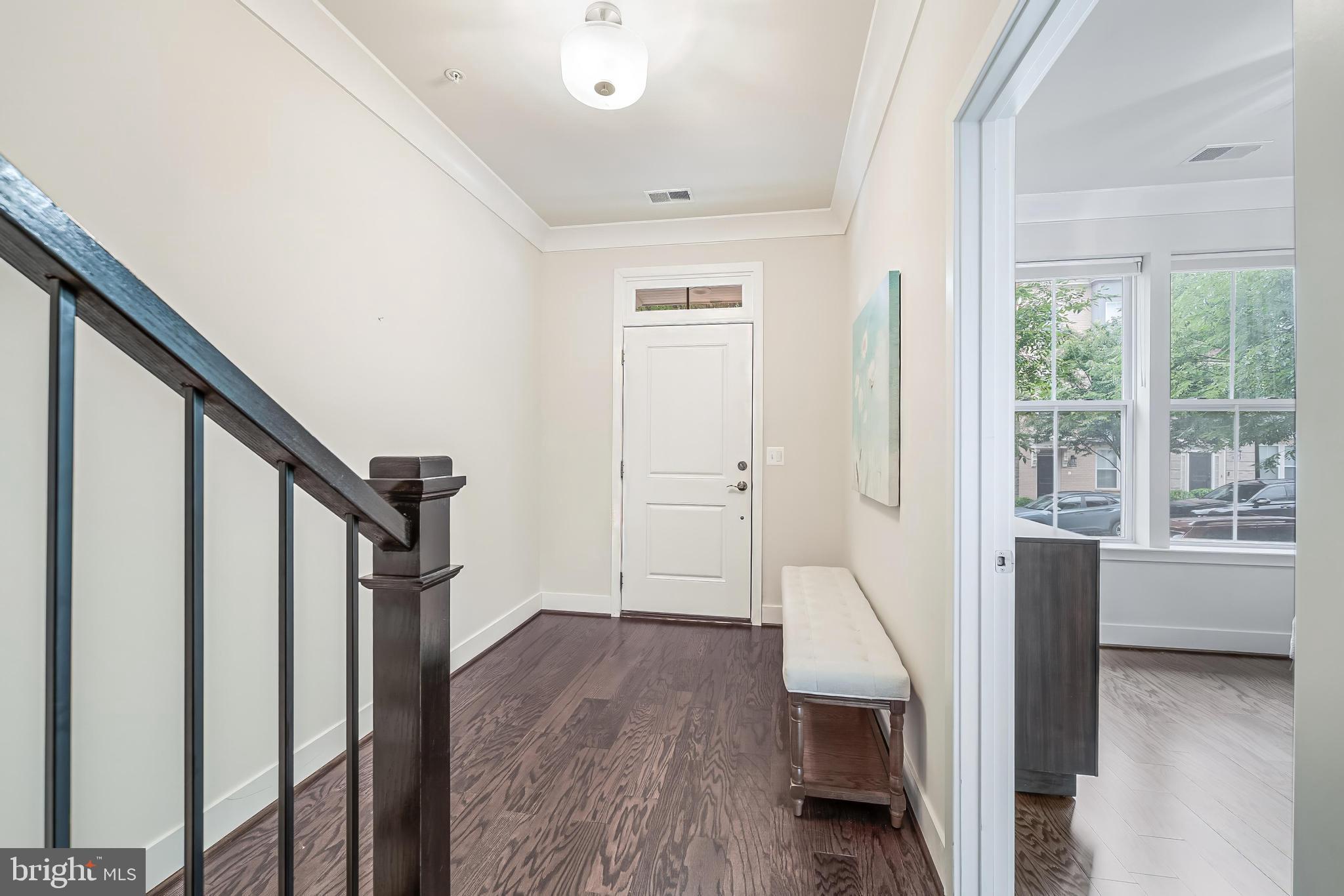 11692 Sunrise Square Place Reston, VA 20191 - Photo 6 of 49