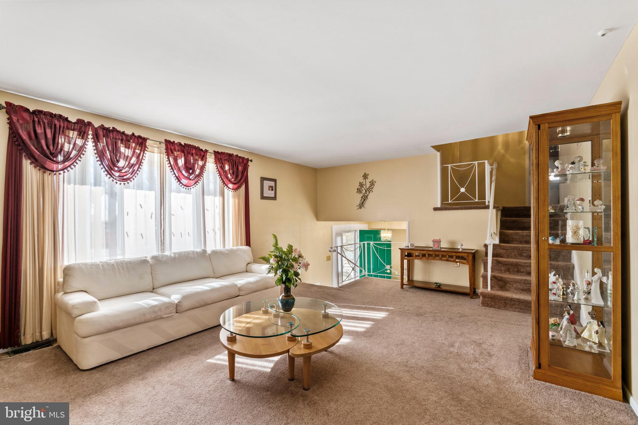 459 Pinewood Road Philadelphia, PA 19116 - Photo 7 of 26 Gallery Image 7