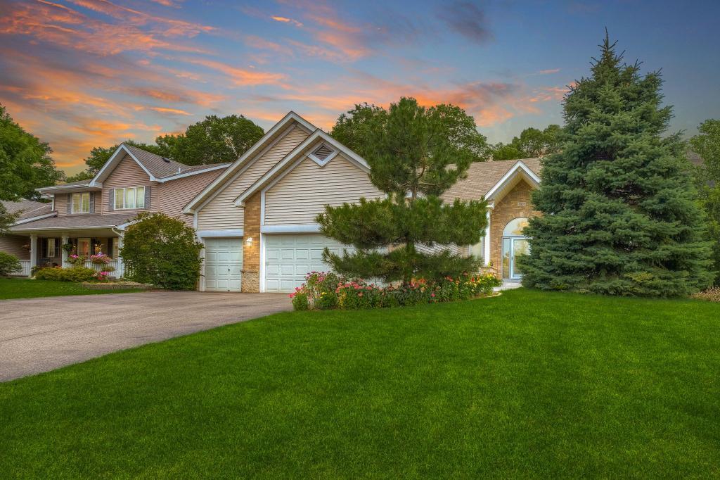 8026 Boulder Ridge Road Woodbury, MN 55125 - Photo 1 of 27 Gallery Image 1