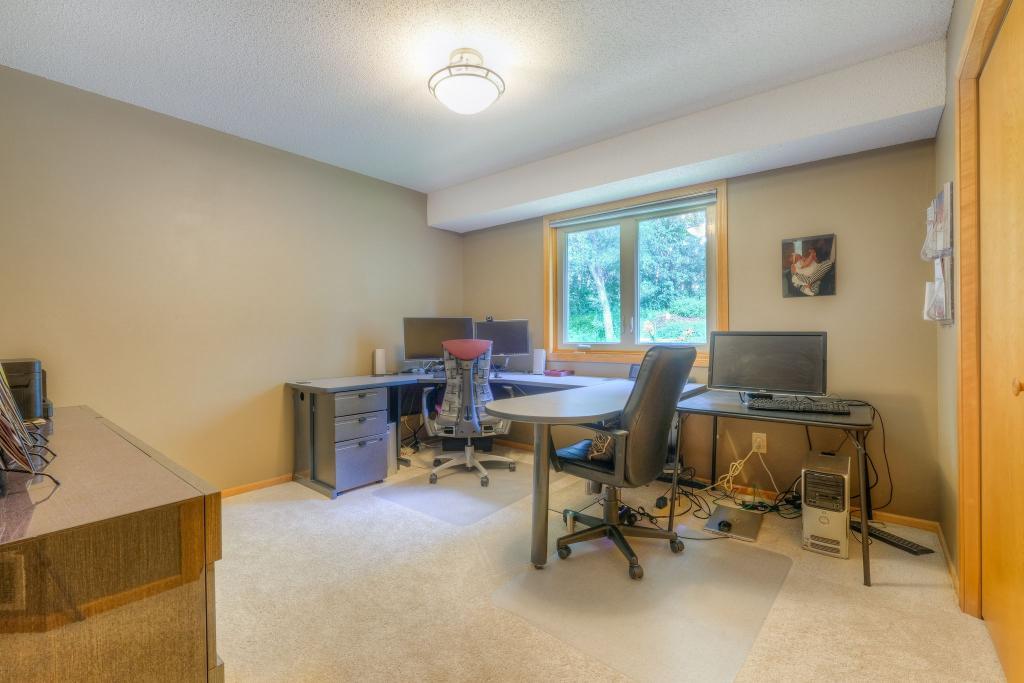8026 Boulder Ridge Road Woodbury, MN 55125 - Photo 18 of 27 Gallery Image 18