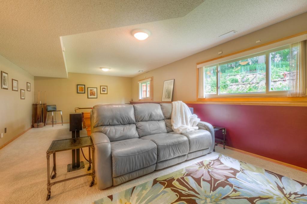 8026 Boulder Ridge Road Woodbury, MN 55125 - Photo 19 of 27 Gallery Image 19