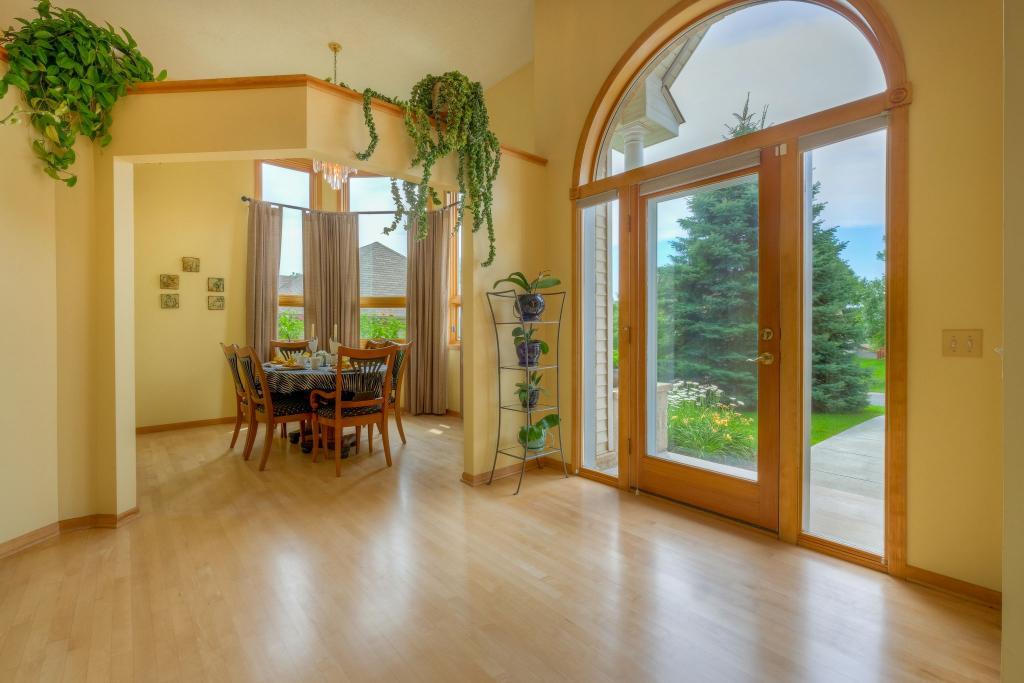 8026 Boulder Ridge Road Woodbury, MN 55125 - Photo 6 of 27 Gallery Image 6