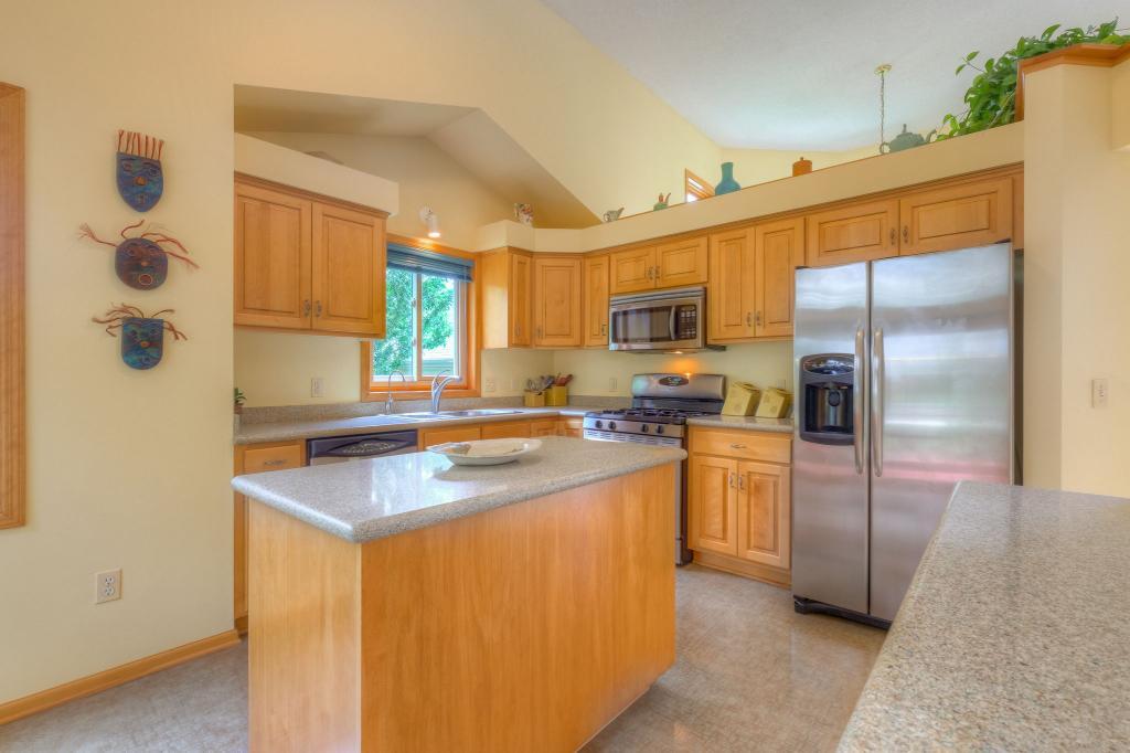 8026 Boulder Ridge Road Woodbury, MN 55125 - Photo 10 of 27 Gallery Image 10