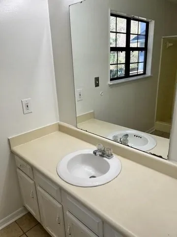 $1,795 | 260 Timberlane Road, Tallahassee, FL 32312