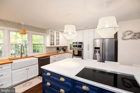 $670,000 | 37 Paxon Drive, Wilmington, DE 19803