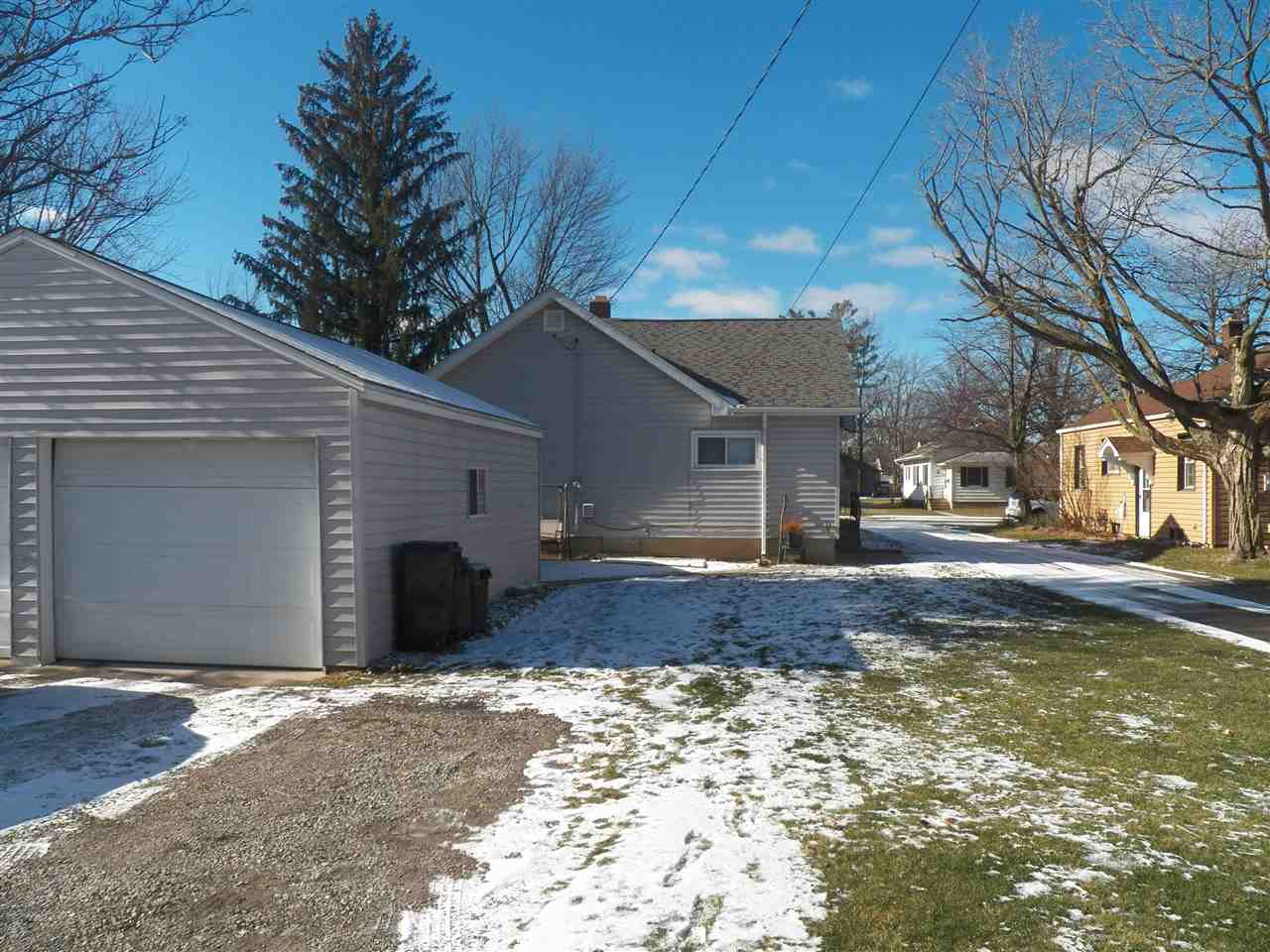 928 Walnut Street Decatur, IN 46733 - Photo 3 of 16