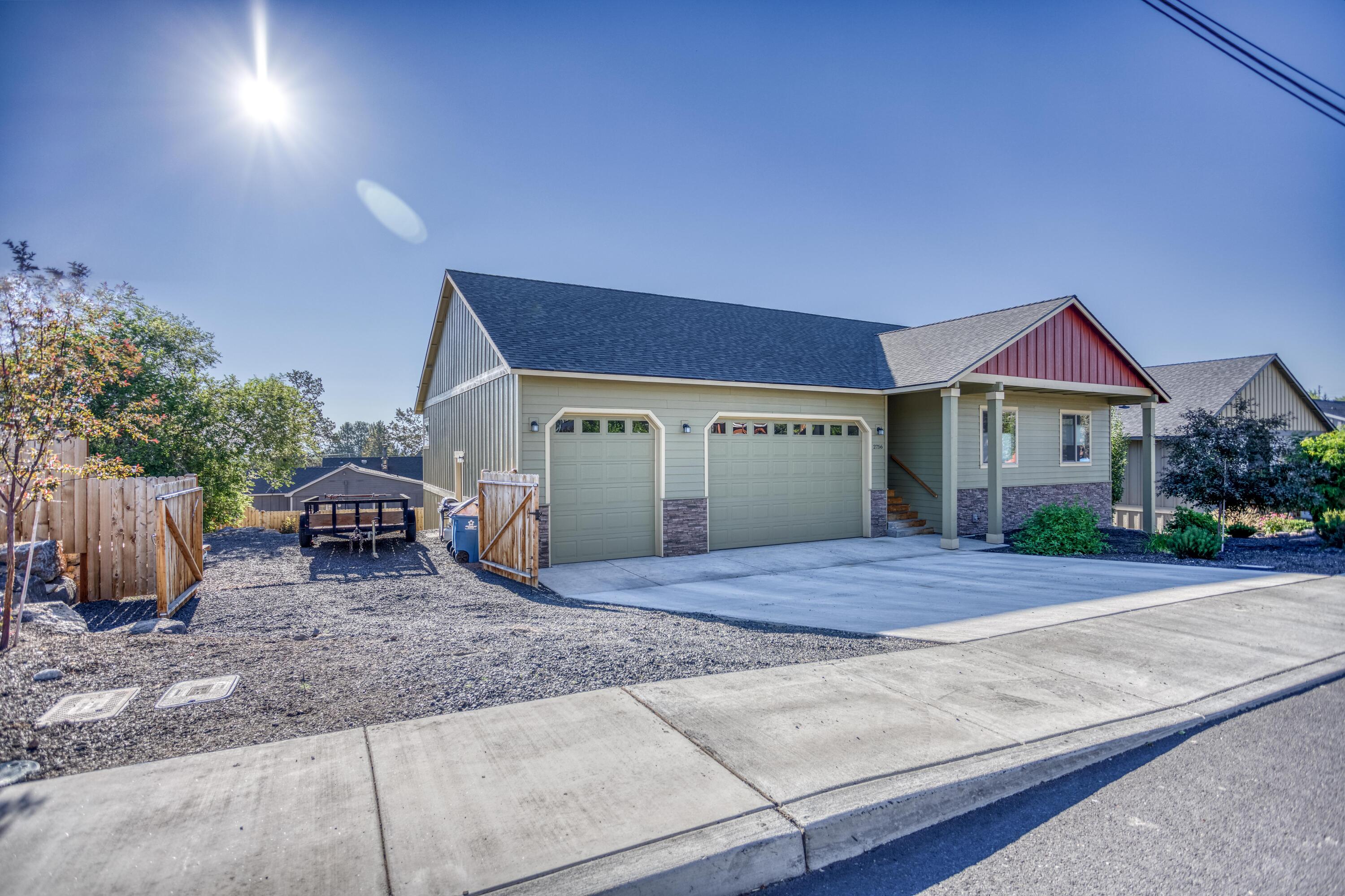 2756 Southwest 34th Street Redmond, OR 97756 - Photo 3 of 44 2756_SW_34th_St-3