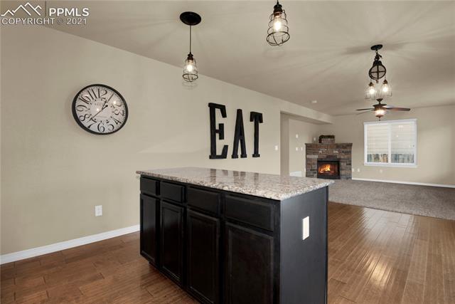 6162 Pilgrimage Road Colorado Springs, CO 80925 - Photo 4 of 19 Kitchen/Dining Room combo