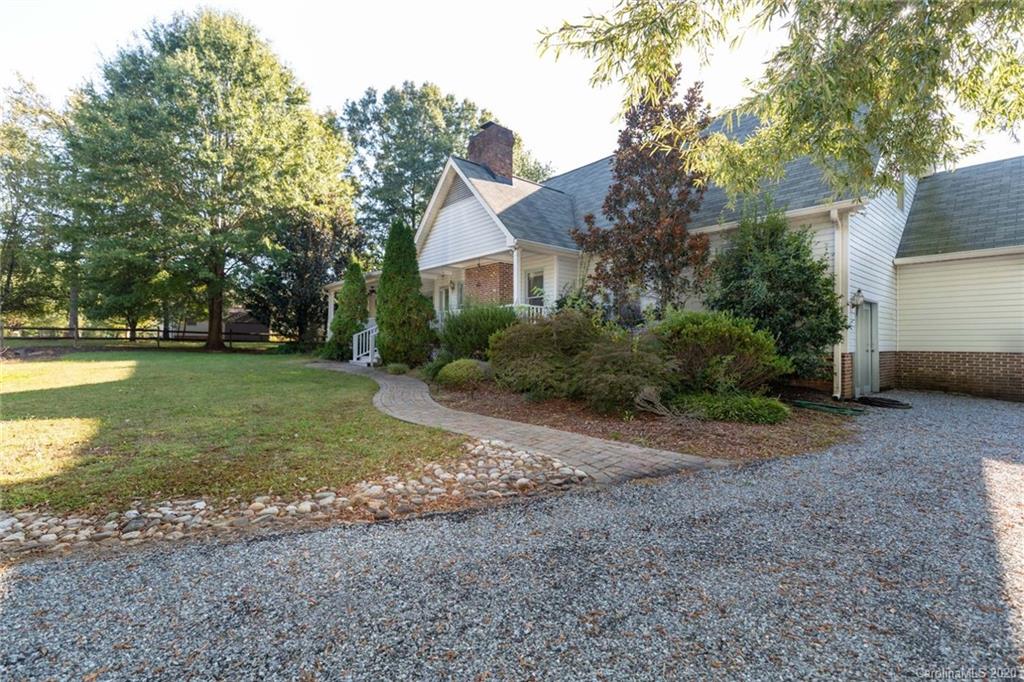 1623 Farmstead Road Rock Hill, SC 29732 - Photo 2 of 31 Gallery Image 2