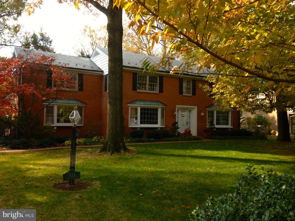 1424 Hillcrest Road Lancaster, PA 17603 - Photo 1 of 35 Gallery Image 1