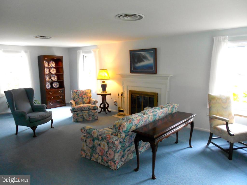 1424 Hillcrest Road Lancaster, PA 17603 - Photo 11 of 35 Gallery Image 11