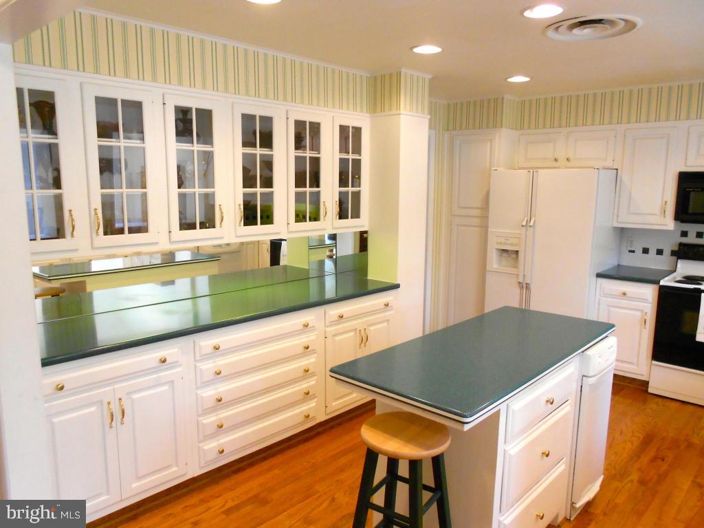 1424 Hillcrest Road Lancaster, PA 17603 - Photo 14 of 35 Gallery Image 14