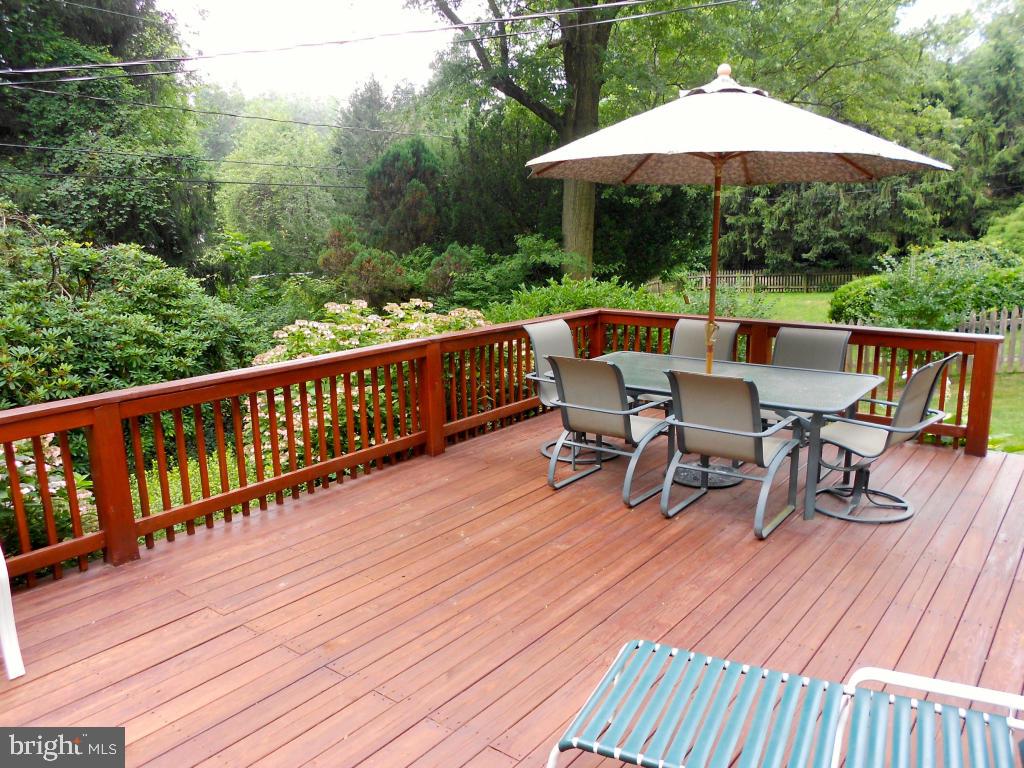1424 Hillcrest Road Lancaster, PA 17603 - Photo 7 of 35 Gallery Image 7