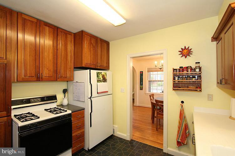 7806 Boston Avenue Silver Spring, MD 20910 - Photo 14 of 22 Kitchen
