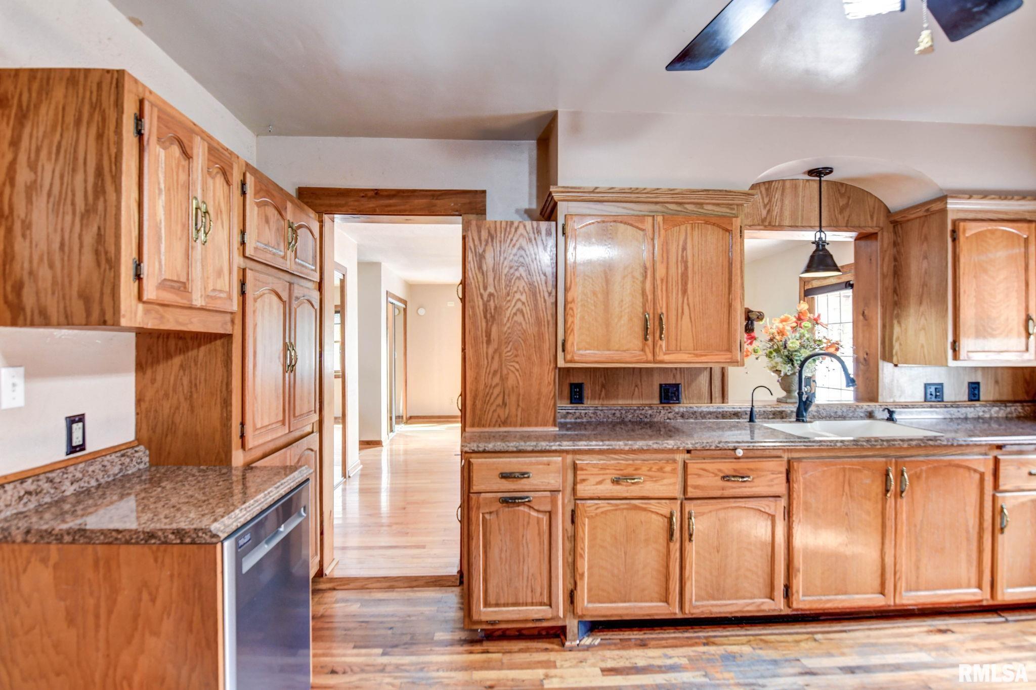 507 North Spruce Street Nokomis, IL 62075 - Photo 41 of 78