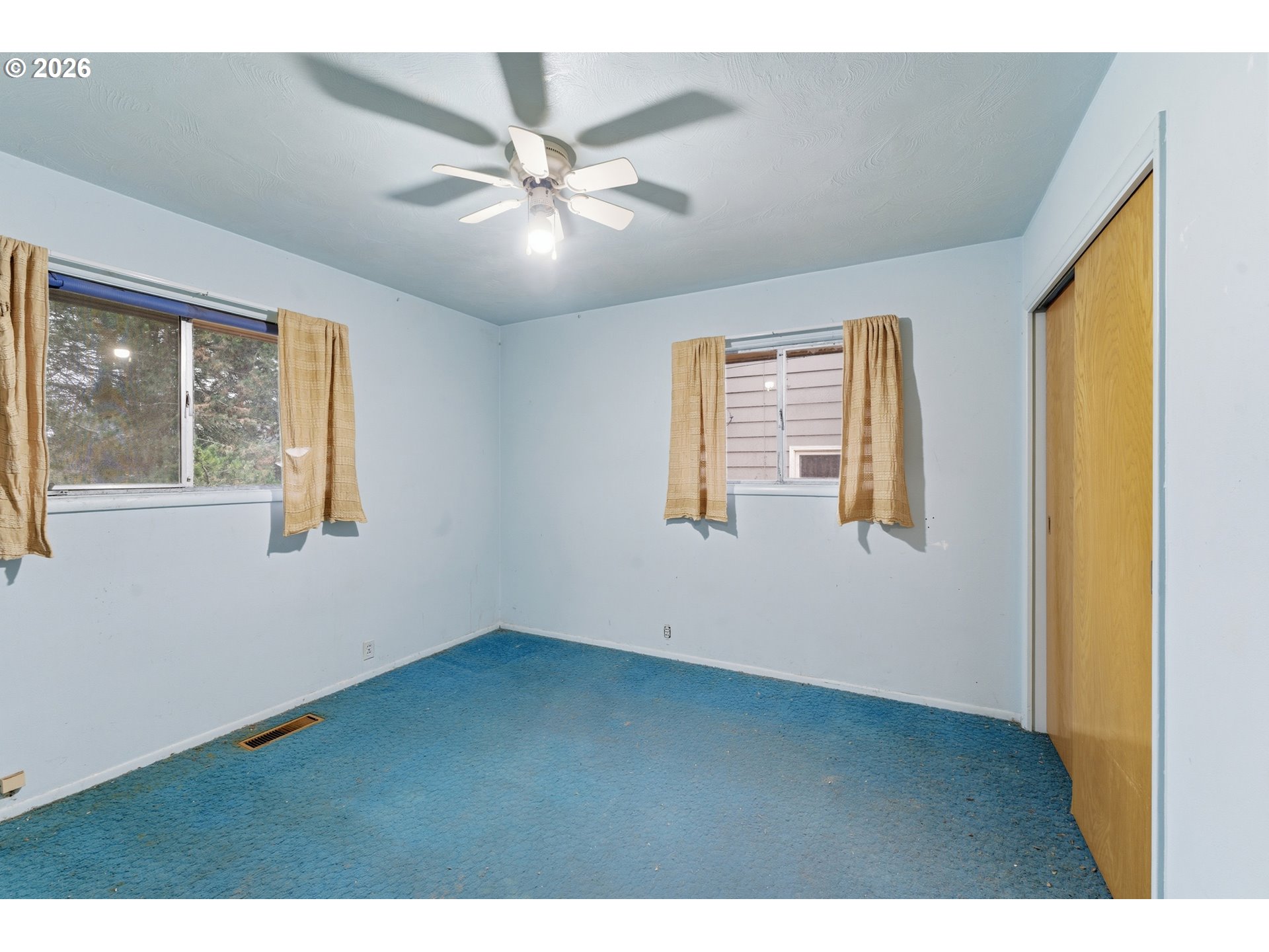 64 Northwest Florence Avenue Gresham, OR 97030 - Photo 20 of 29 a view of an empty room with a window