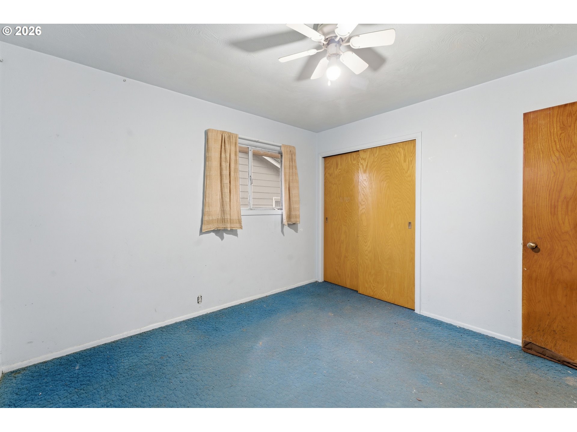 64 Northwest Florence Avenue Gresham, OR 97030 - Photo 21 of 29 a view of an empty room with a window
