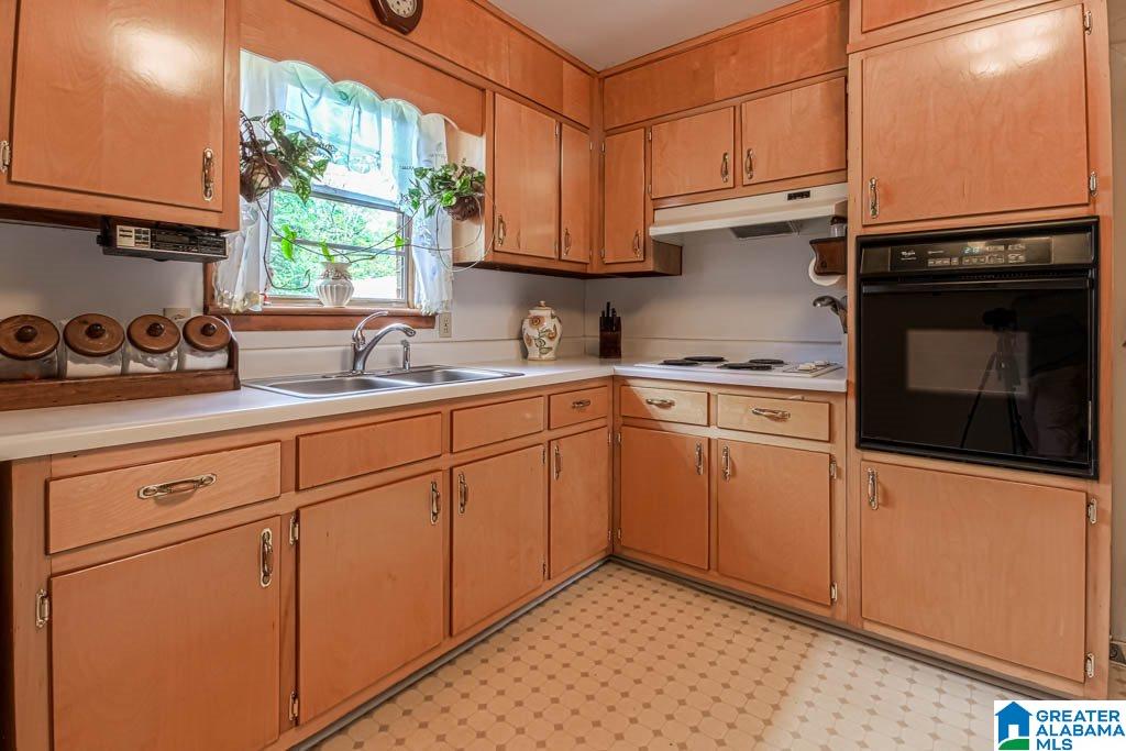 7716 Michael Circle Leeds, AL 35094 - Photo 11 of 28