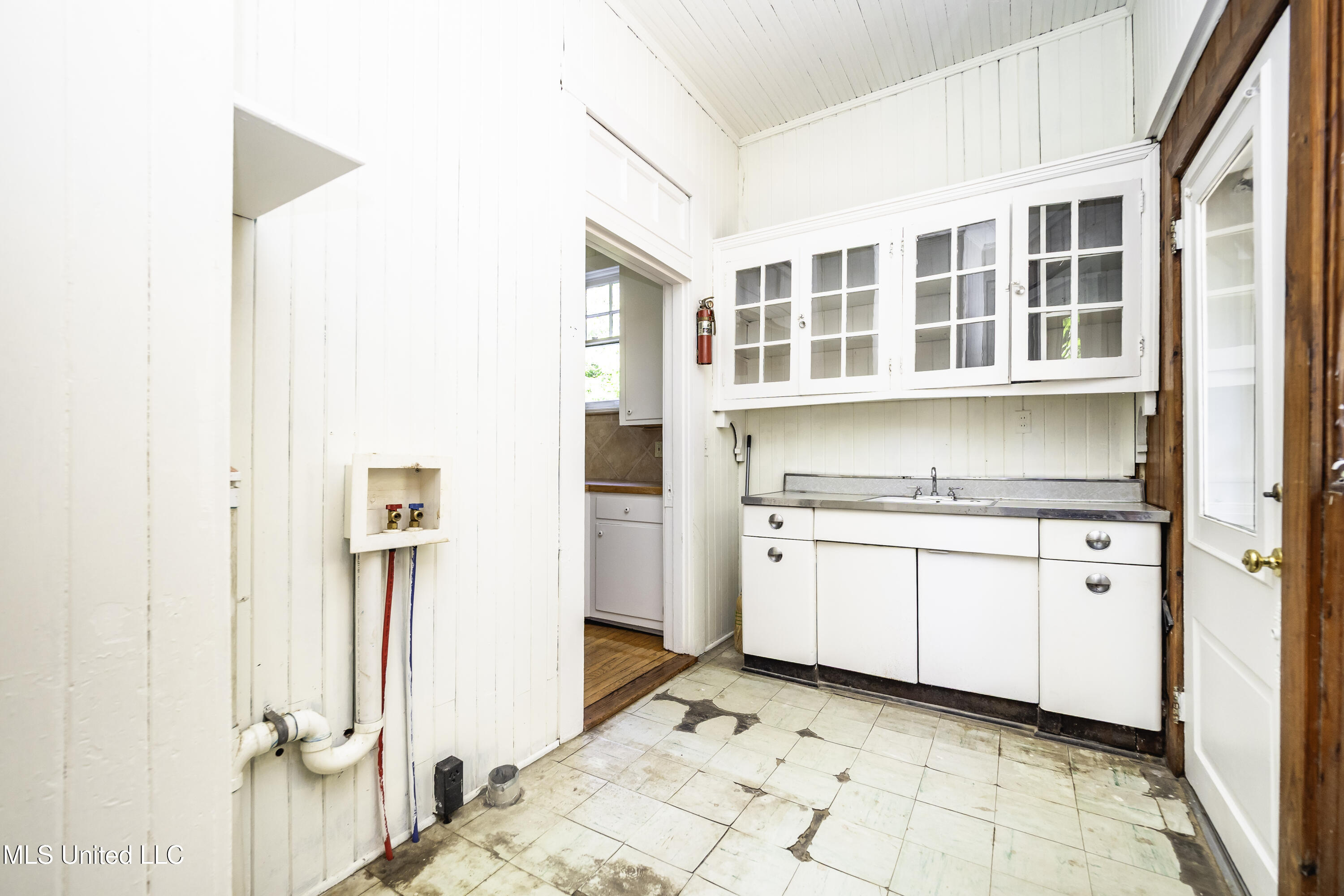 768 Belhaven Street Jackson, MS 39202 - Photo 15 of 25 P9180029