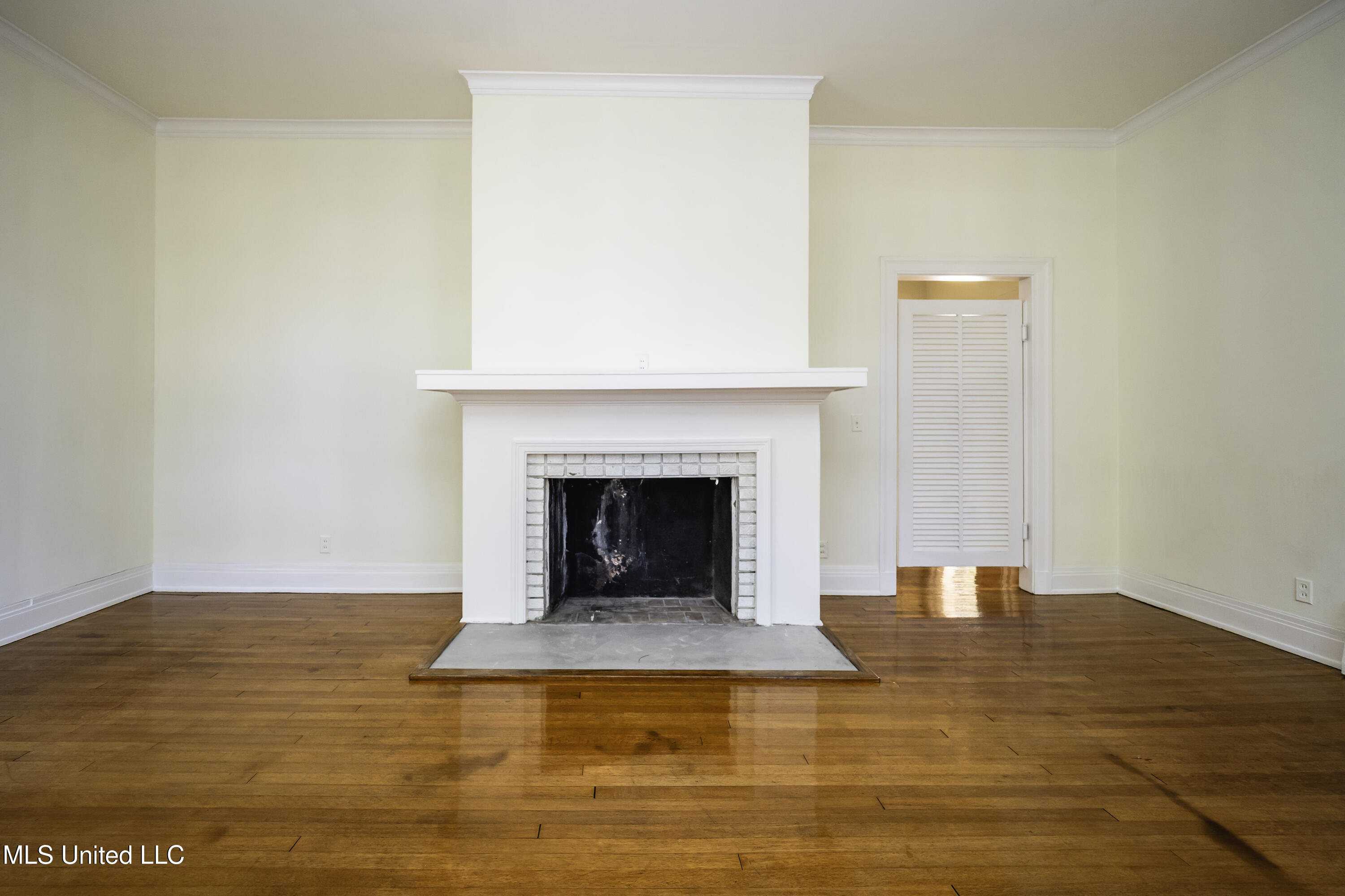 768 Belhaven Street Jackson, MS 39202 - Photo 5 of 25 P9180006