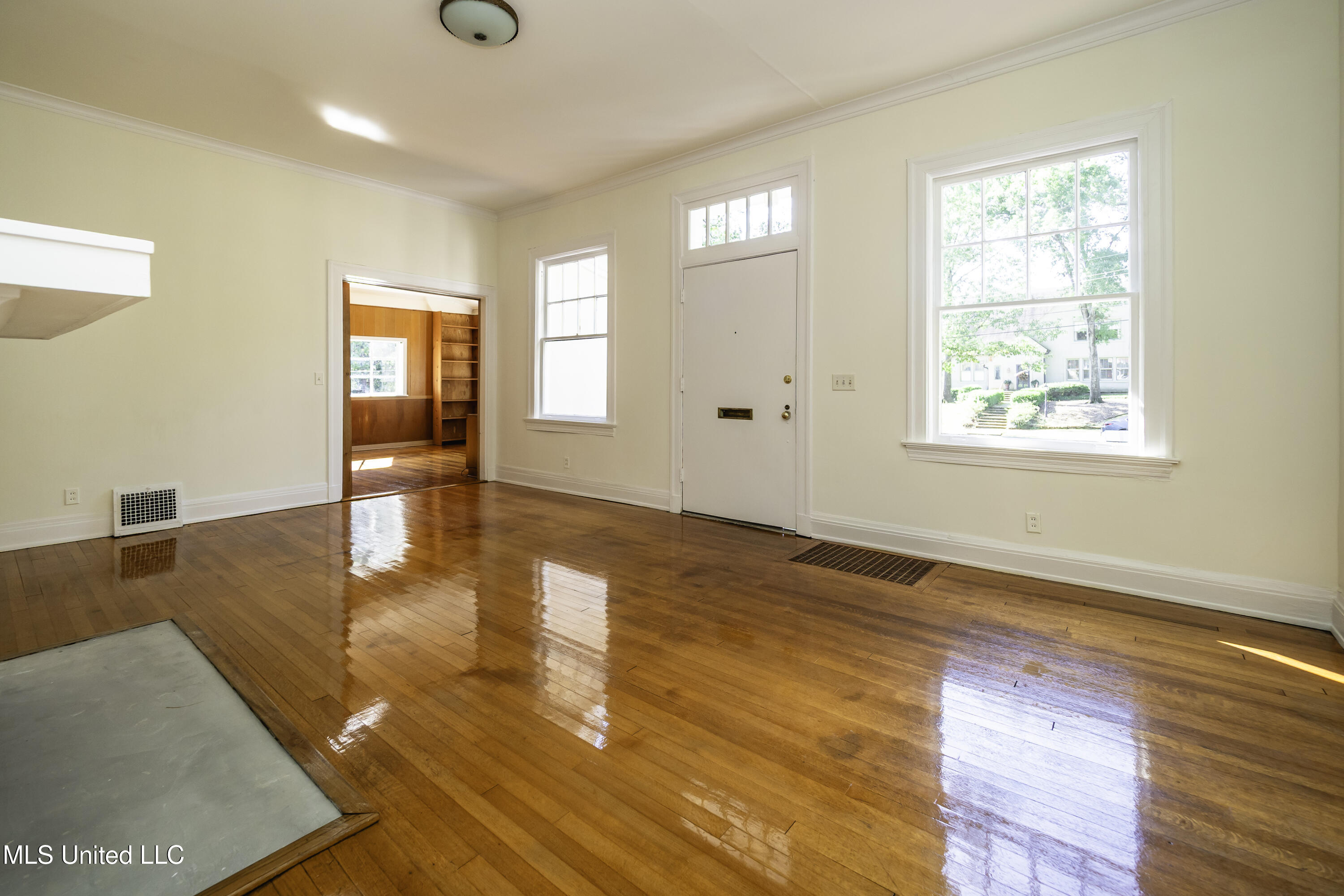 768 Belhaven Street Jackson, MS 39202 - Photo 6 of 25 P9180005