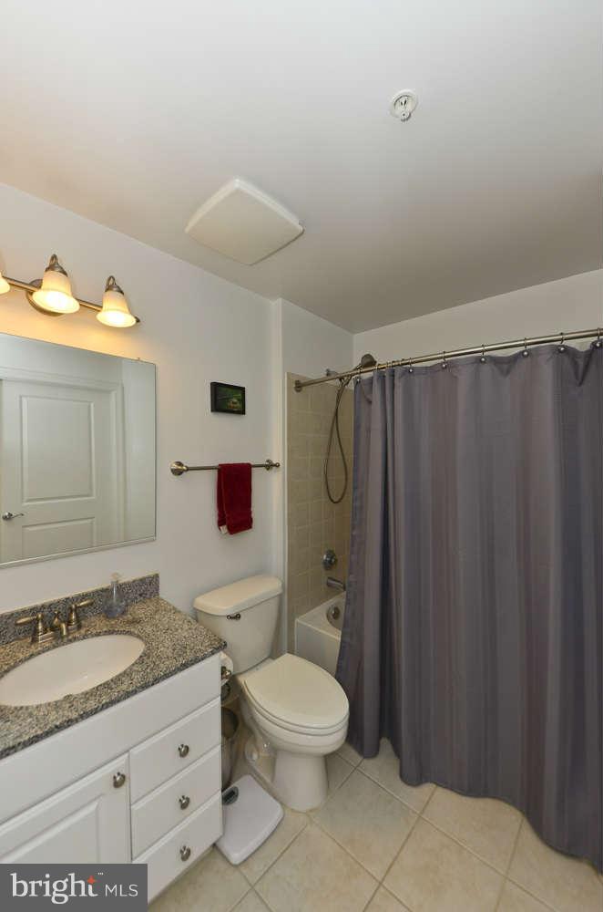 3600 South Glebe Road, Unit 326W Arlington, VA 22202 - Photo 12 of 30 Bath