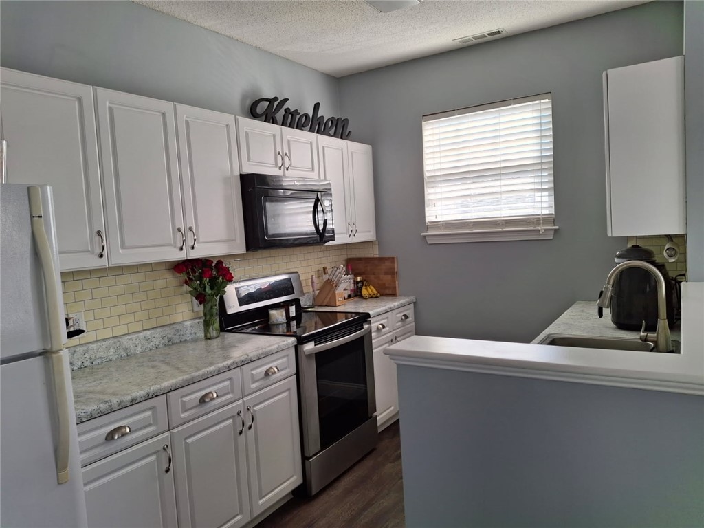108 Mill Street, Unit 102 Woonsocket, RI 02895 - Photo 6 of 20 Gallery Image 6