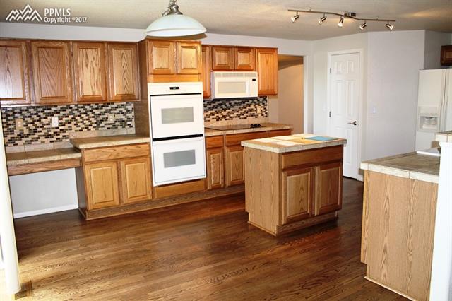 12166 Rio Secco Road Peyton, CO 80831 - Photo 7 of 30