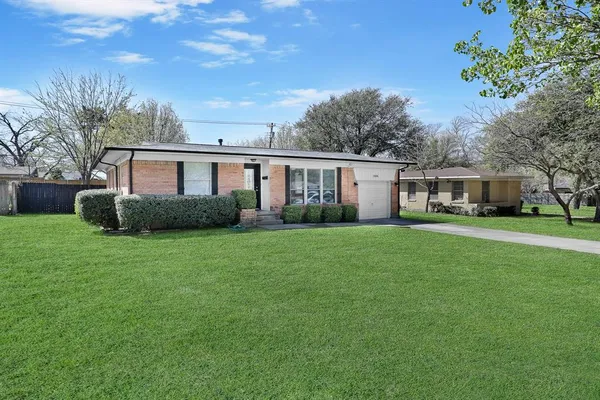 $2,350 | 2604 Danny Lane, Farmers Branch, TX 75234
