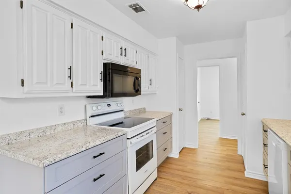 $2,350 | 2604 Danny Lane, Farmers Branch, TX 75234