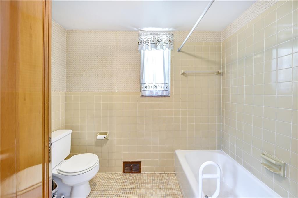 923 Liberty Street McKees Rocks, PA 15136 - Photo 18 of 25