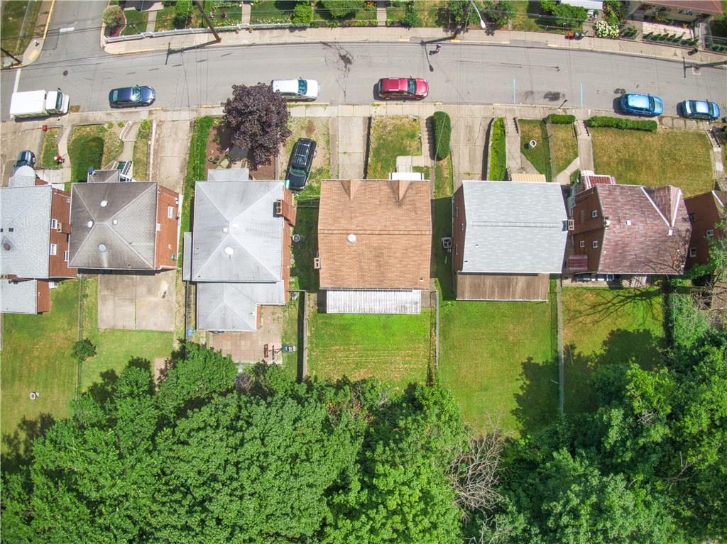 923 Liberty Street McKees Rocks, PA 15136 - Photo 3 of 25