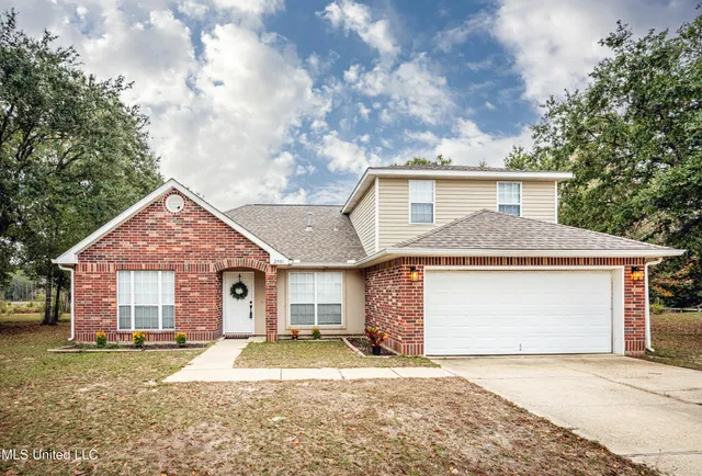 $299,900 | 2501 Shelby Lane, Ocean Springs, MS 39564