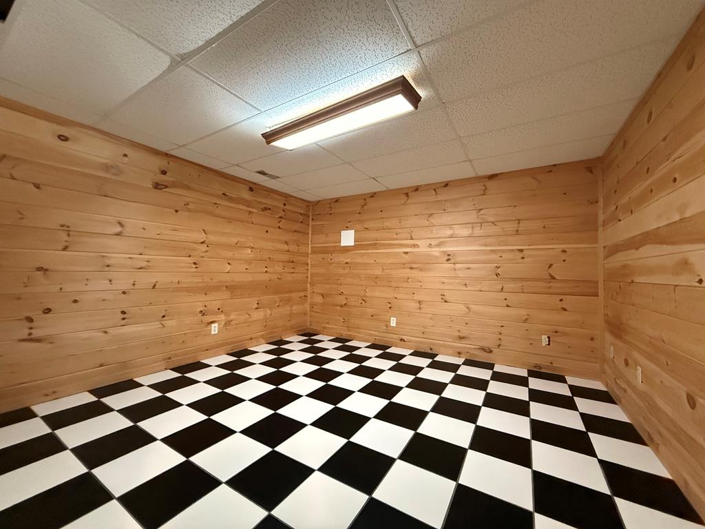 200 Sowers Road Blue Ridge, GA 30513 - Photo 15 of 19 a black and white checkered floor