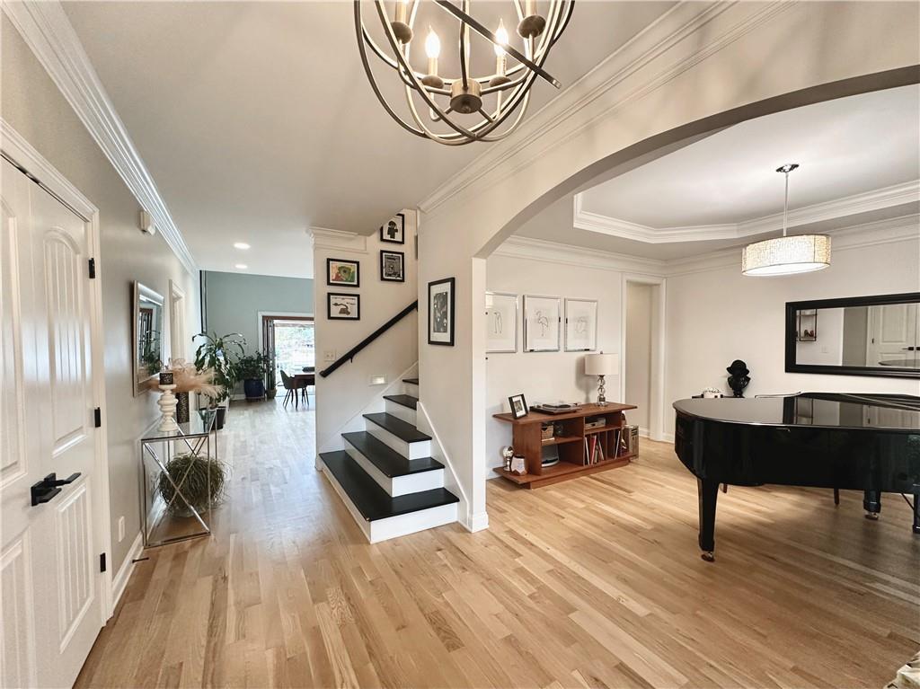 3232 Brookview Road Marietta, GA 30067 - Photo 6 of 86 a living room with furniture