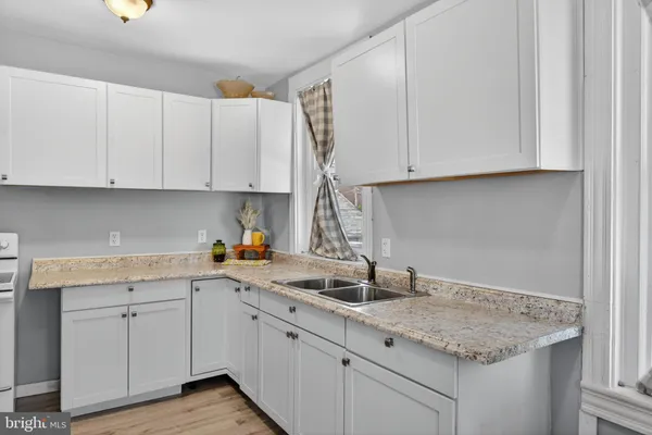 $230,000 | 214 Duke Street, Ephrata, PA 17522