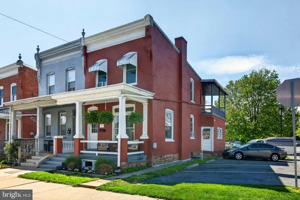 $230,000 | 214 Duke Street, Ephrata, PA 17522