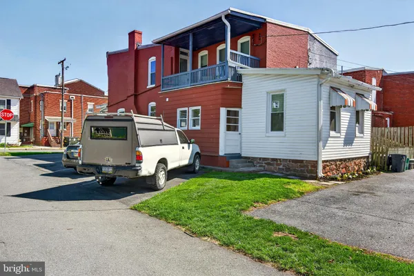 $230,000 | 214 Duke Street, Ephrata, PA 17522