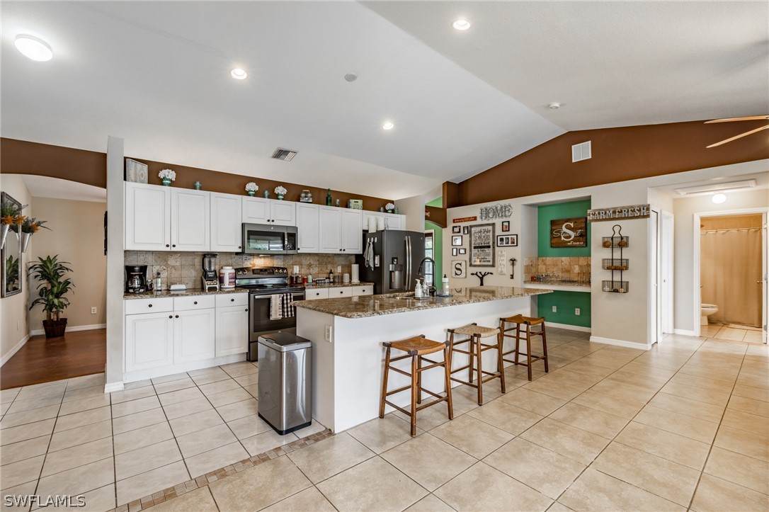 343 Ranchito Avenue Lehigh Acres, FL 33974 - Photo 15 of 35 Gallery Image 15