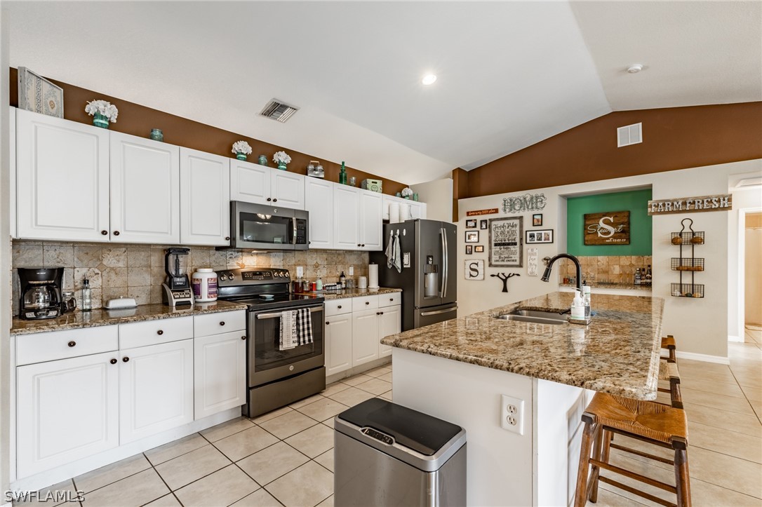 343 Ranchito Avenue Lehigh Acres, FL 33974 - Photo 16 of 35 Gallery Image 16
