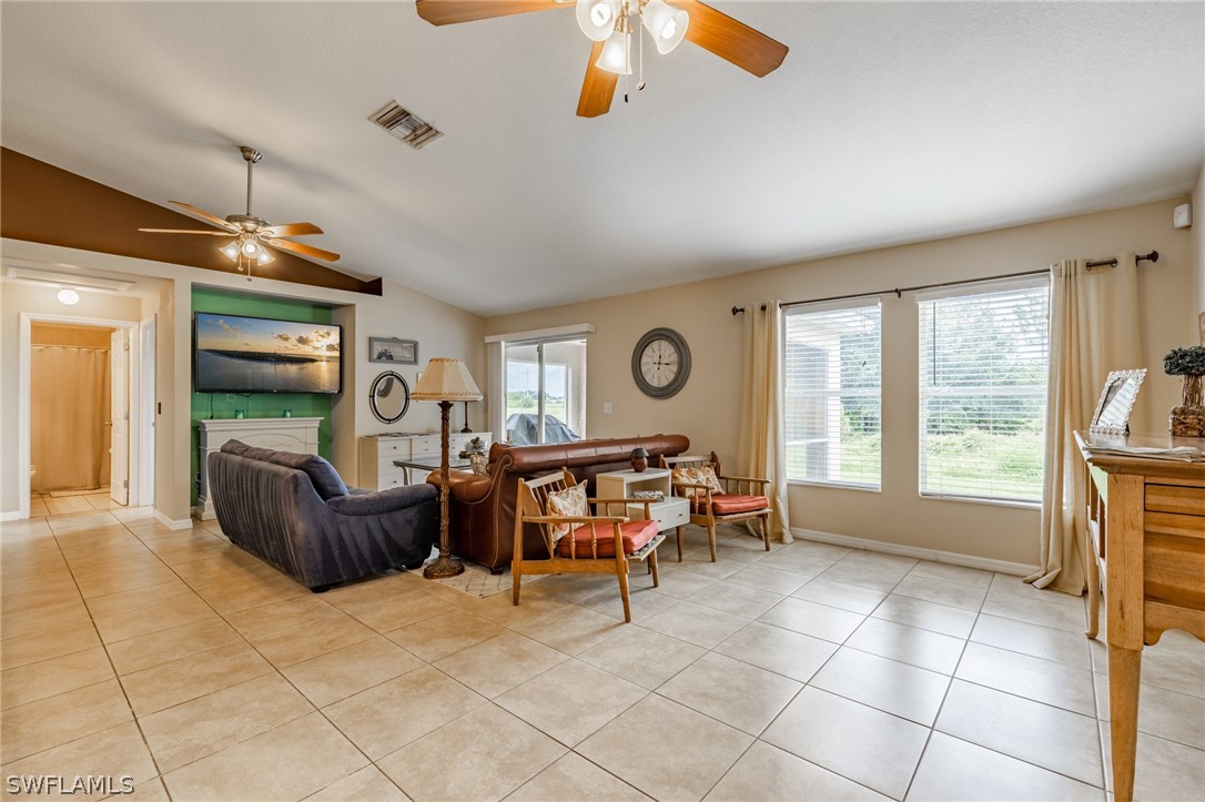 343 Ranchito Avenue Lehigh Acres, FL 33974 - Photo 19 of 35 Gallery Image 19