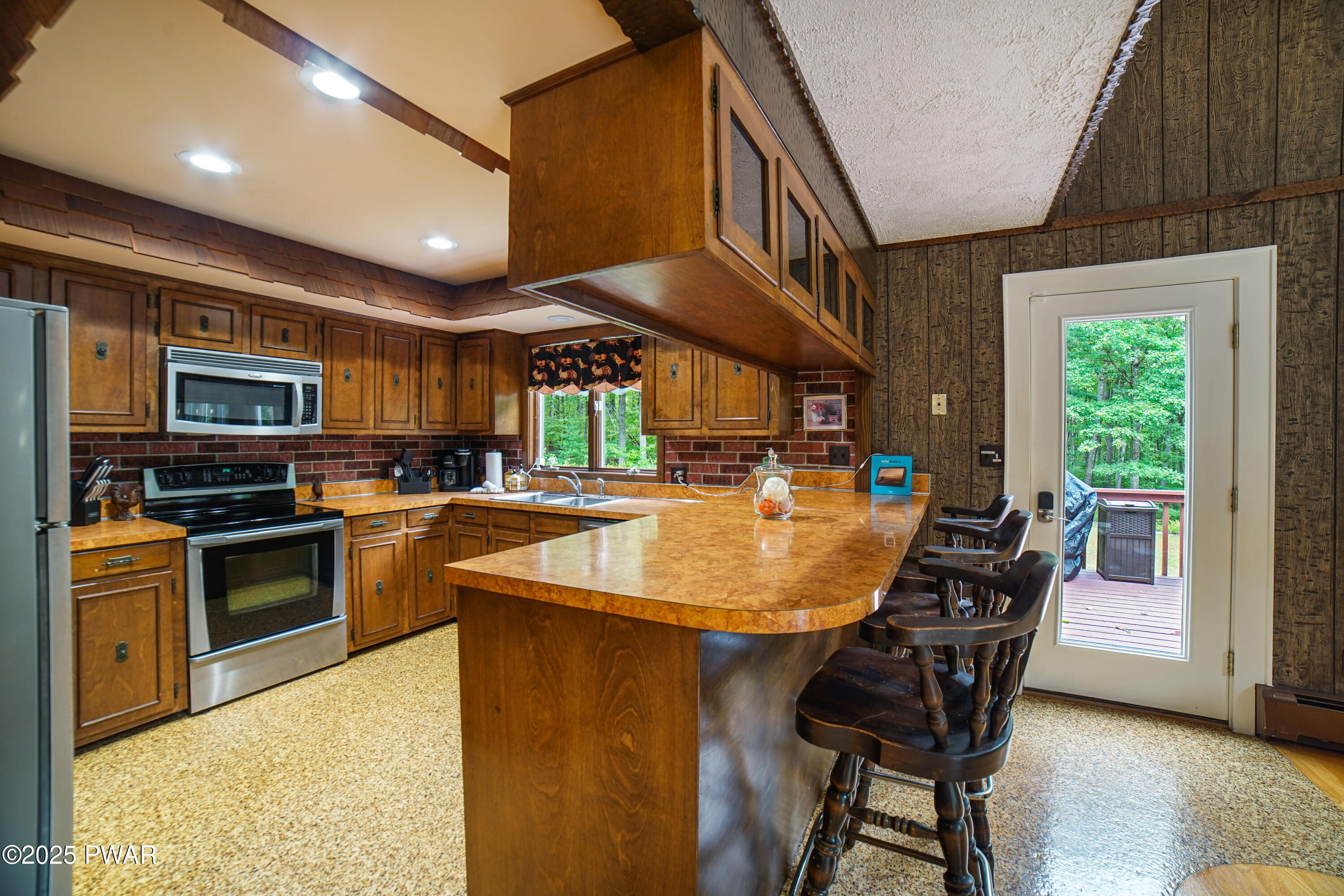 109 Alex Road Hawley, PA 18428 - Photo 28 of 65 LordsValleyAirbnb(47of107)