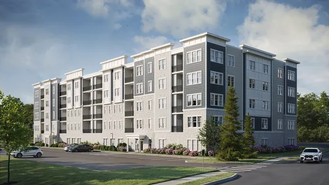 $483,165 | 141 East Pt Drive, Unit 113, Rumford, RI 02916