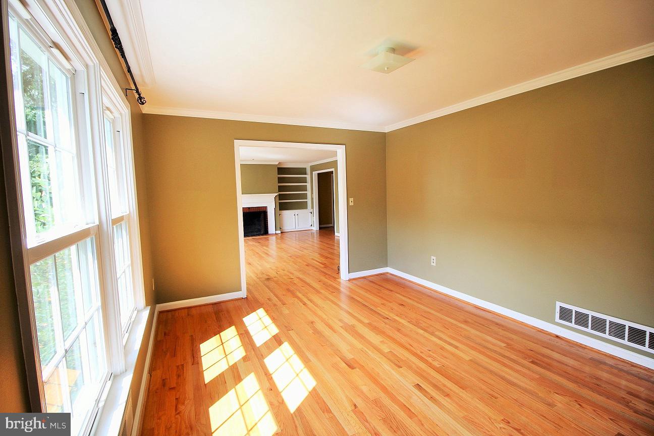7404 Round Hill Road Frederick, MD 21702 - Photo 16 of 50 Bright formal dining room