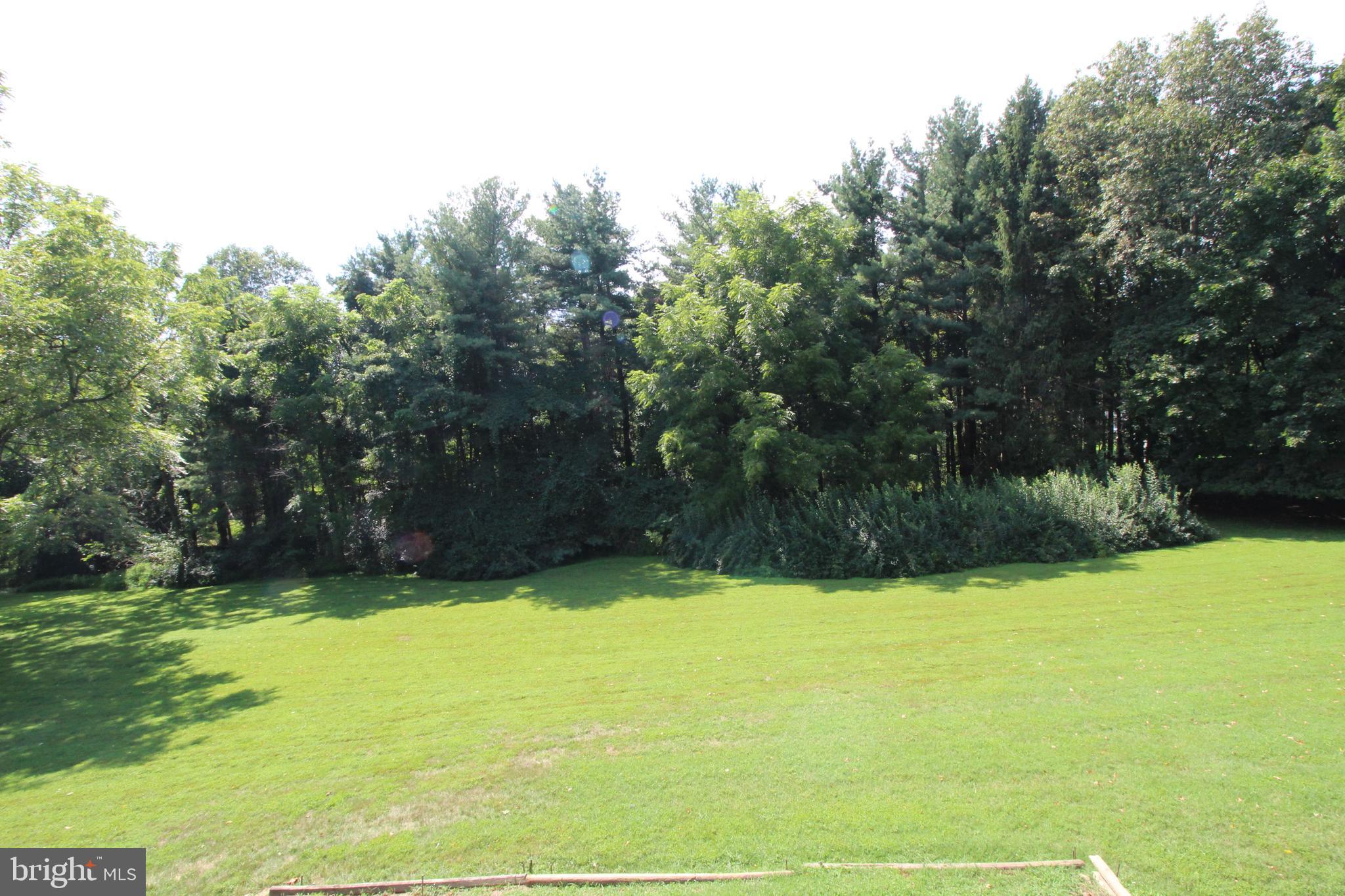 7404 Round Hill Road Frederick, MD 21702 - Photo 25 of 50 Backyard views