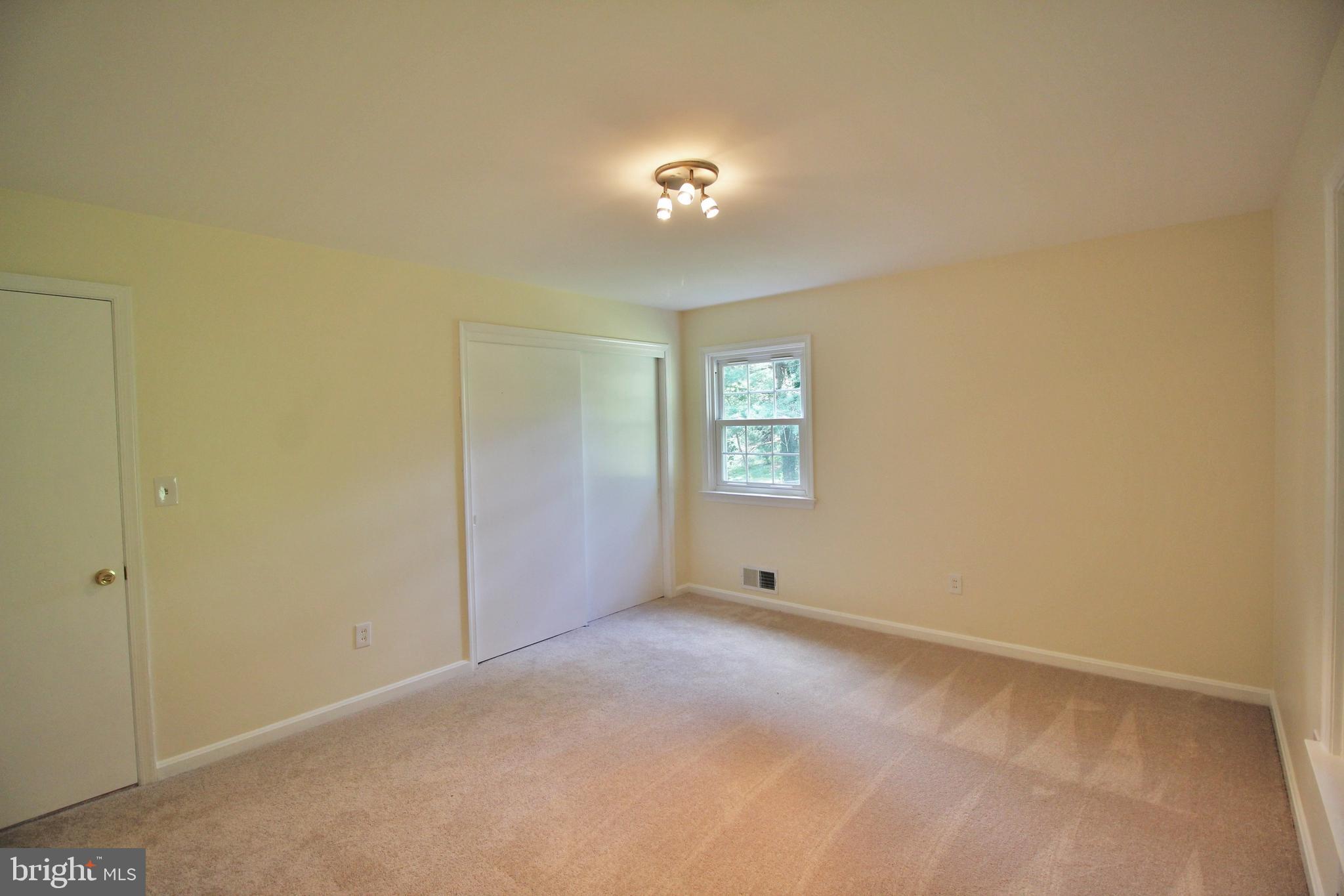 7404 Round Hill Road Frederick, MD 21702 - Photo 31 of 50 Main level bedroom #1